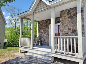 Terrace/patio - Open concept, AC/FP, wood & mtn views, deck, garage, pool. F115A by LRS (Lincoln)