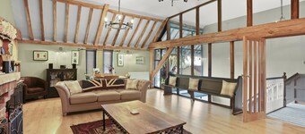 Chestnut Barn Runham 1880's Barn Conversion