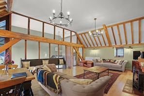 House | Living area | 30-inch TV with digital channels, fireplace