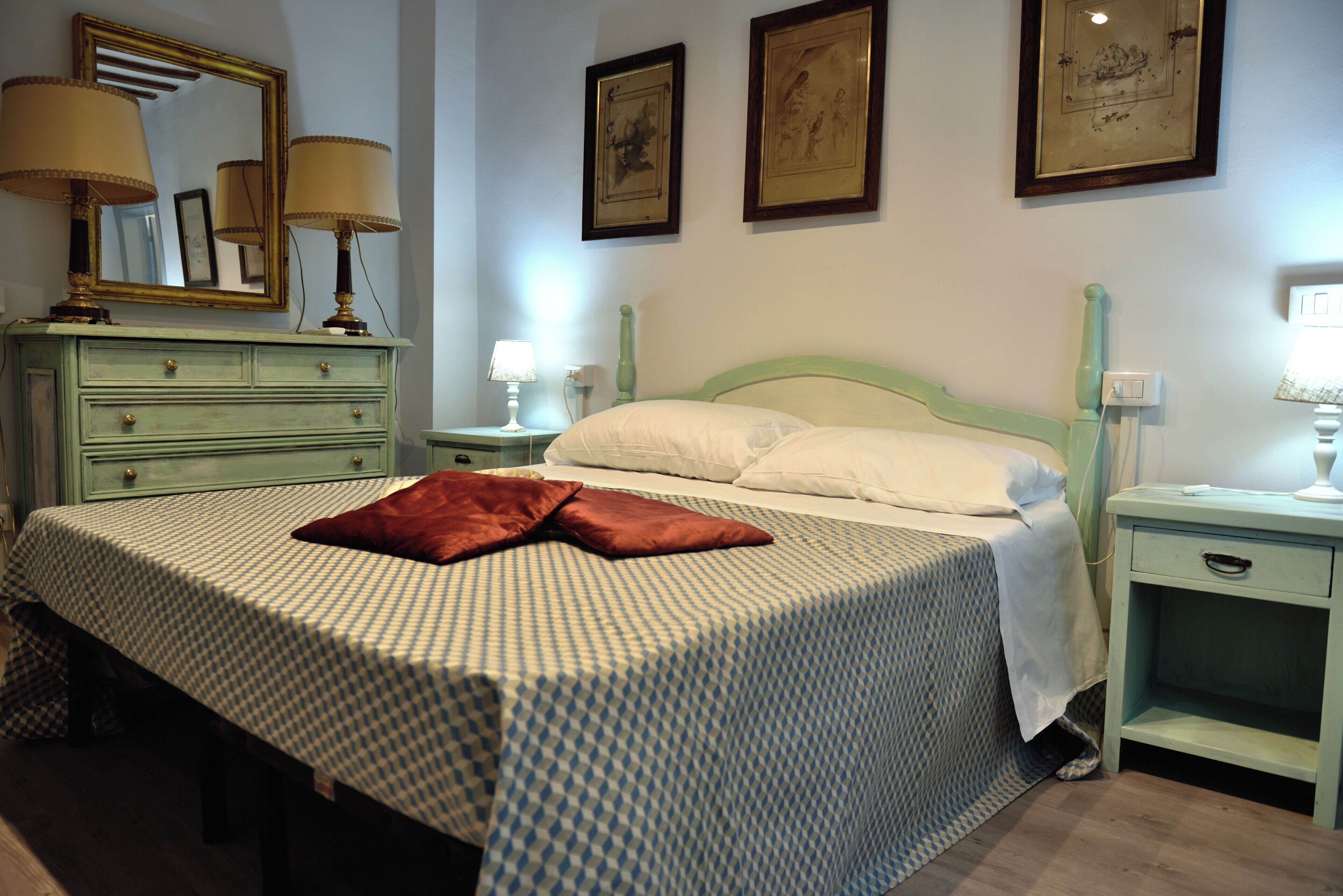 1 habitación y ropa de cama 