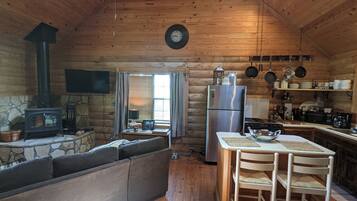 冰箱、微波炉、烤箱、炉灶