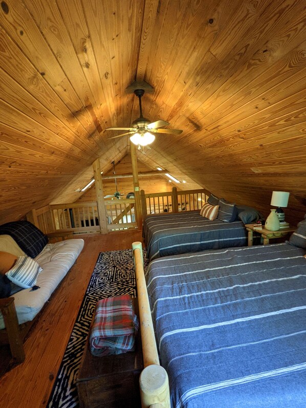 3 bedrooms, free WiFi, bed sheets