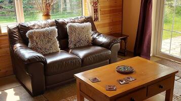 Cottage | Living area