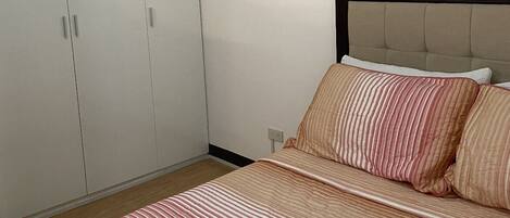 1 habitación, wifi gratis y ropa de cama