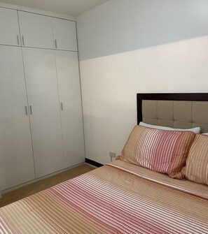 1 bedroom, free WiFi, bed sheets - Davao ,Davao  Region Philippines near SM mail , ferry Samal (Davao)