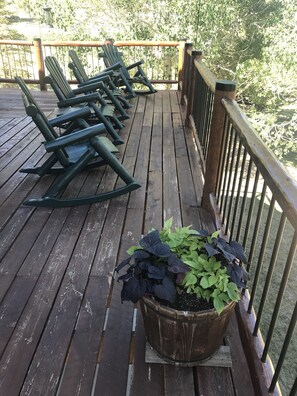 Terrace/patio - In The Valley Of The Mountains On the Big Laramie River - Flat Nighty Rate (Woods Landing-Jelm)