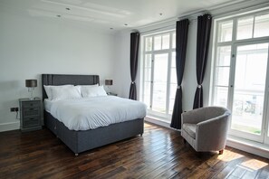 House | 6 bedrooms, iron/ironing board, free WiFi, bed sheets - Impeccable 6-bed House in Ramsgate, Harbour Views (Ramsgate)