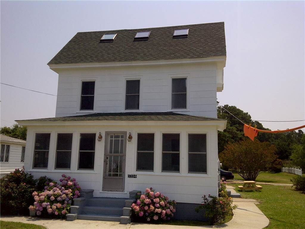 Bunting House - Water View  - Single Family Home - Close to town - OS Shower