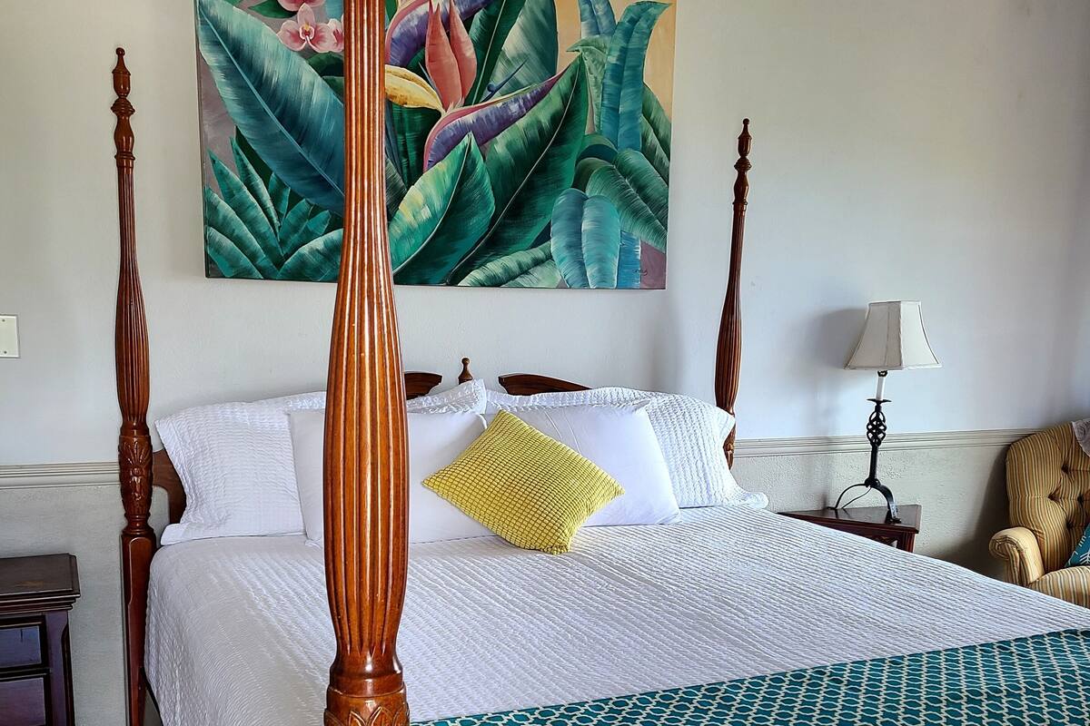 Ropa de cama de alta calidad y camas con pillow-top