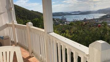 Deluxe-Studiosuite, 1 King-Bett | Balkon