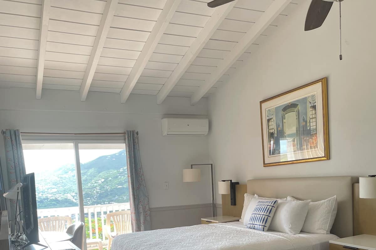 Suite estudio Deluxe | Ropa de cama de alta calidad y camas con pillow-top
