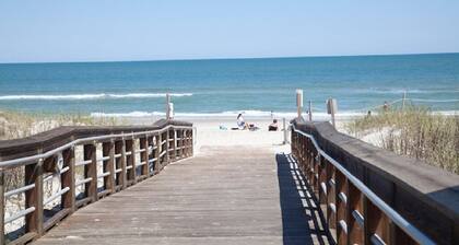 "Seadar" Cottage - A Mid-Century Beach Cutie!