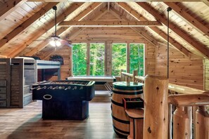 Game room - Pup Friendly TWO Game Rooms and Firepit! (Sevierville)
