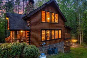 Exterior - Pup Friendly TWO Game Rooms and Firepit! (Sevierville)