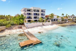 Exterior - Oceanfront 2 bedroom beach apartment Bellevue 8 , sandy beach , private pools (Kralendijk)