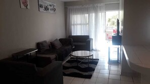 Living area - Central Sandton Apartment (Sandton)