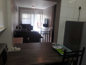Private kitchen - Central Sandton Apartment (Sandton)