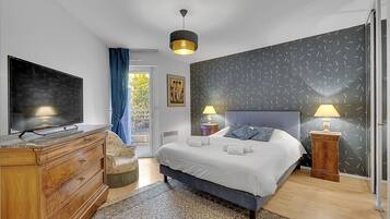 3 bedrooms, iron/ironing board, free WiFi, bed sheets