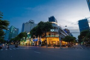 Front of property - Danapearl Riverside Condotel (Da Nang)