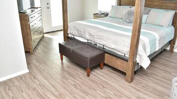 4 habitaciones, escritorio, tabla de planchar con plancha y wifi