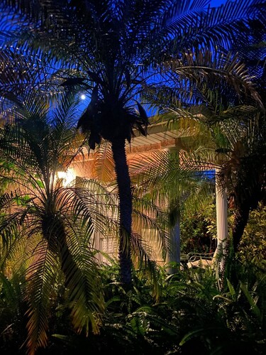 Vintage Vero Bungalow