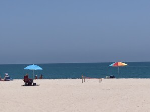 Una spiaggia nelle vicinanze, teli da spiaggia