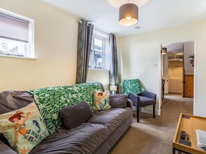 Cottage | Living room - Lovely Period Cottage Sleeps 4 Resting in Torquay (Torquay)