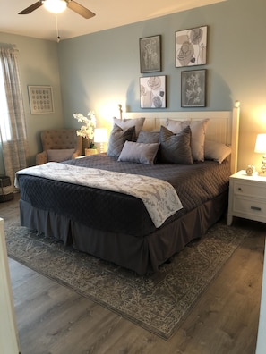 Room - Direct Beachfront on The Gulf! Sunsets and sunrise views (Panama City Beach)