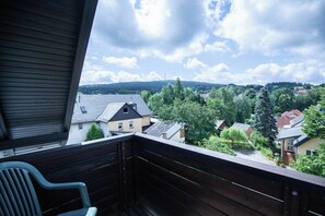 Basic Double or Twin Room | Terrace/patio - Landhotel Jägerhof (Bischofsgruen)