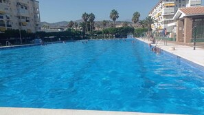 Piscine extérieure, piscine chauffée