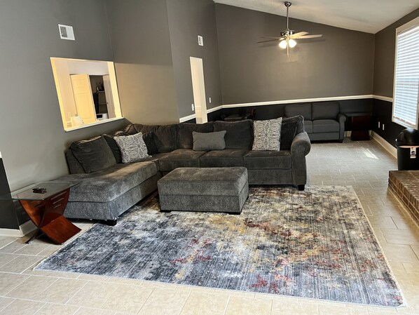 Smart-TV, peis og stereoanlegg