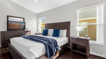 5 makuuhuonetta, silitysrauta/-lauta, vauvan matkasänky, Wi-Fi