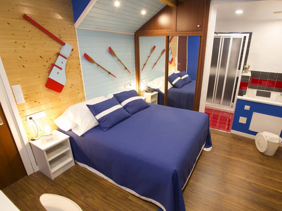 Superior Double Room | Minibar, individually decorated, individually furnished, desk