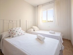 2 Schlafzimmer, Bügeleisen/Bügelbrett, Internetzugang, Bettwäsche