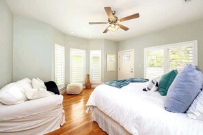 4 Schlafzimmer, Bügeleisen/Bügelbrett, Reisekinderbett, WLAN