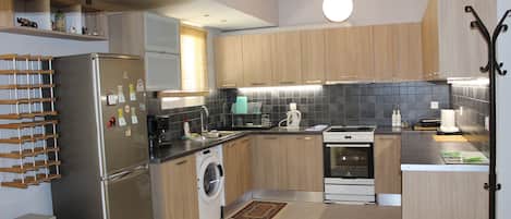 Fridge, microwave, oven, dishwasher