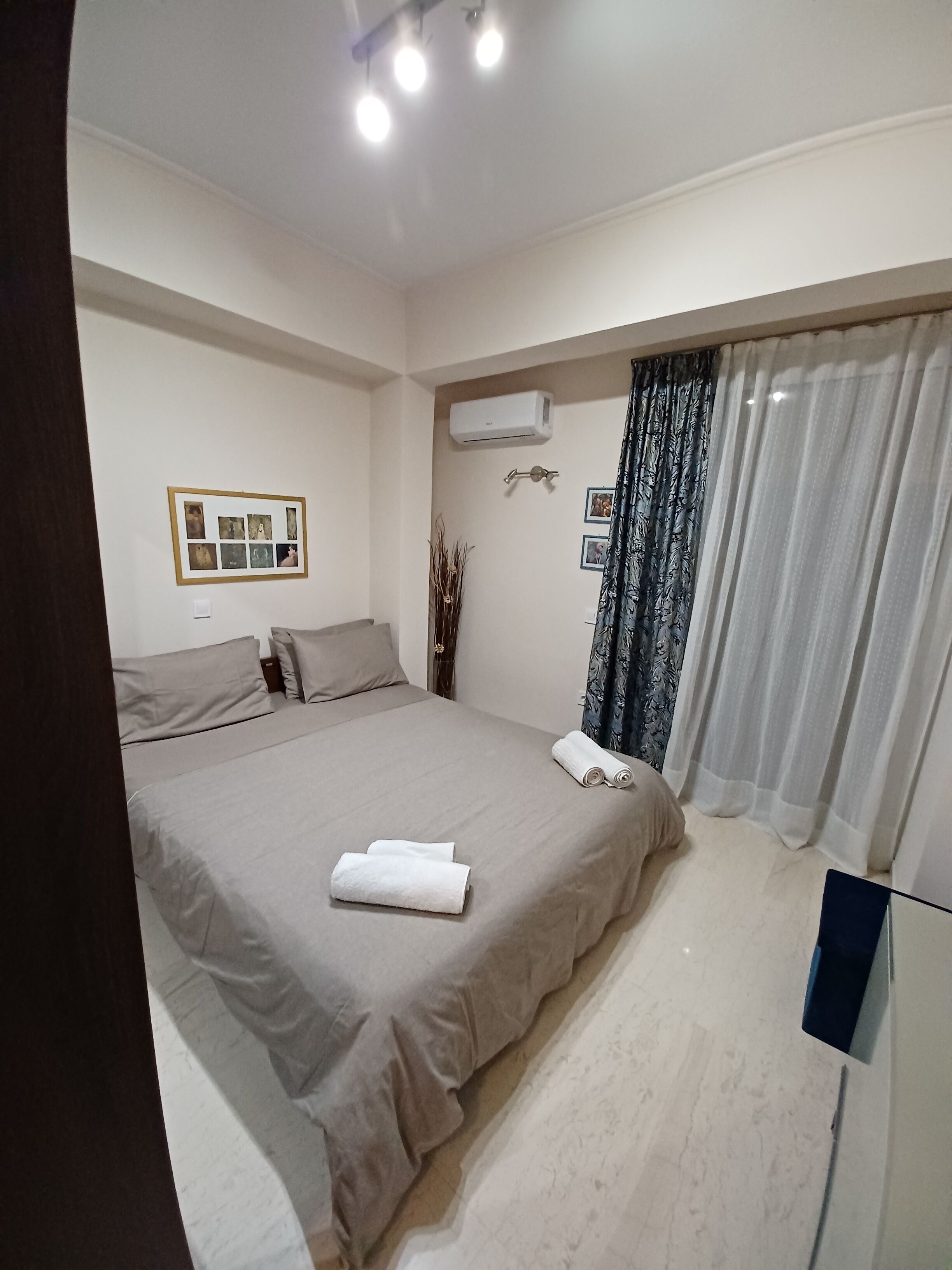 2 dormitorios, tabla de planchar con plancha, wifi y ropa de cama