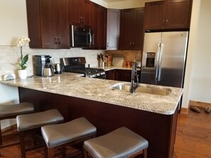 Private kitchen - Townhome w/ Private Hot Tub Near Keystone Ski Village (Keystone)