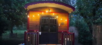 Caravan in Drôme Provençale in the middle of a private garden