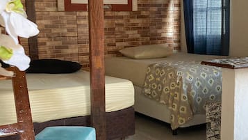 Bangalô família, 1 quarto | 1 quarto, ferros/tábuas de passar roupa, Wi-Fi de cortesia