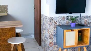 Bangalô família, 1 quarto | Cozinha privada | Micro-ondas