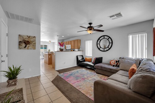 Cozy and Relaxing 3 bedrooms Las Vegas Vacation Home