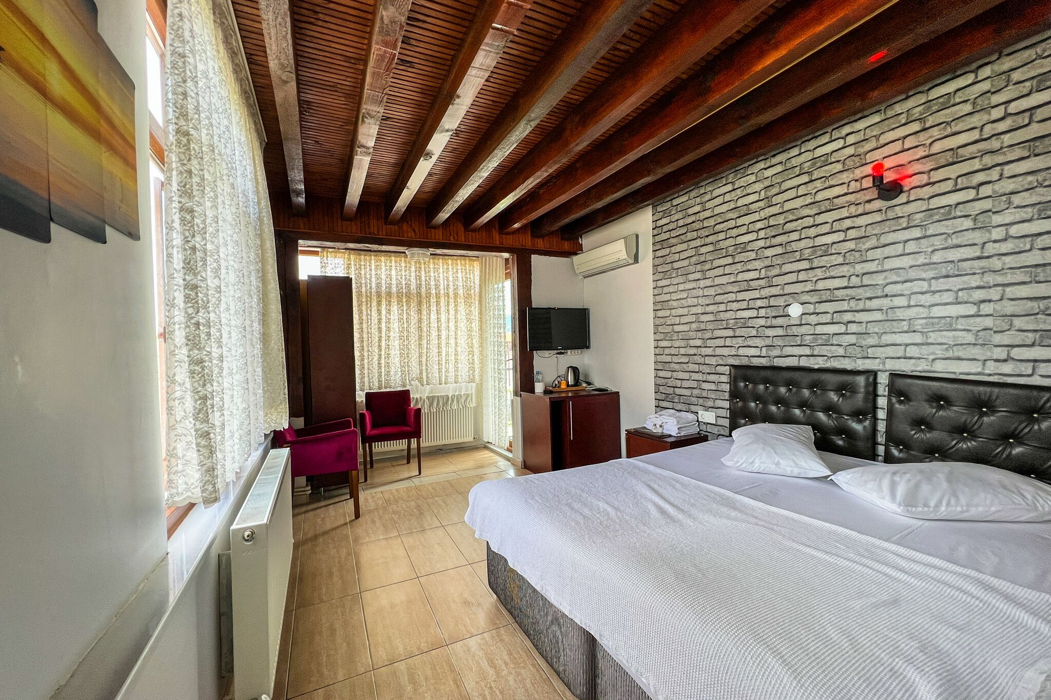 Habitación doble económica | Wifi gratis y ropa de cama 