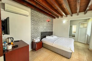Economy Double Room | Free WiFi, bed sheets - İznik Otel (Iznik)