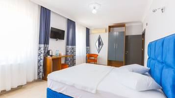 Free WiFi, bed sheets