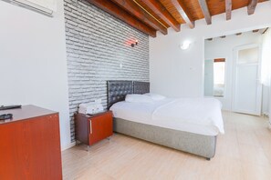 Standard Double or Twin Room | Free WiFi, bed sheets