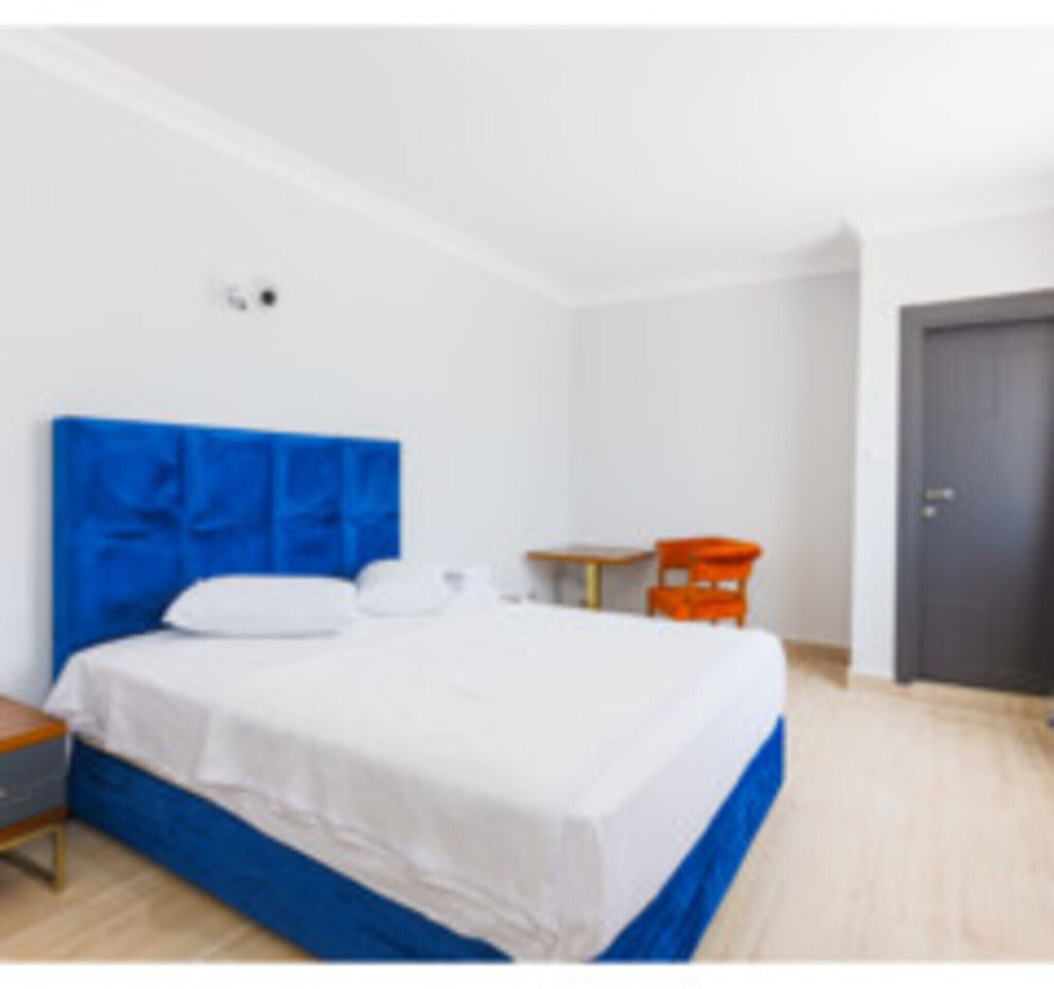 Wifi gratis y ropa de cama 