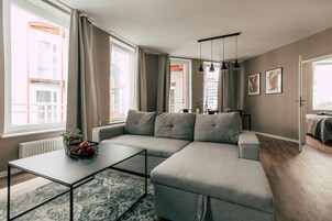 *Calm* 2-Room Apartment with Eat-in Kitchen | Living area | 32-inch TV with cable channels