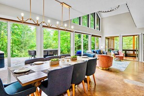Dining - Secluded 5BR Mid-Century Oasis Pool, Hot Tub, Sauna & Game Room (Gatlinburg)