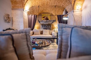 Interior - Sea view suite in Palazzo Blanco with terrace (Siracusa)